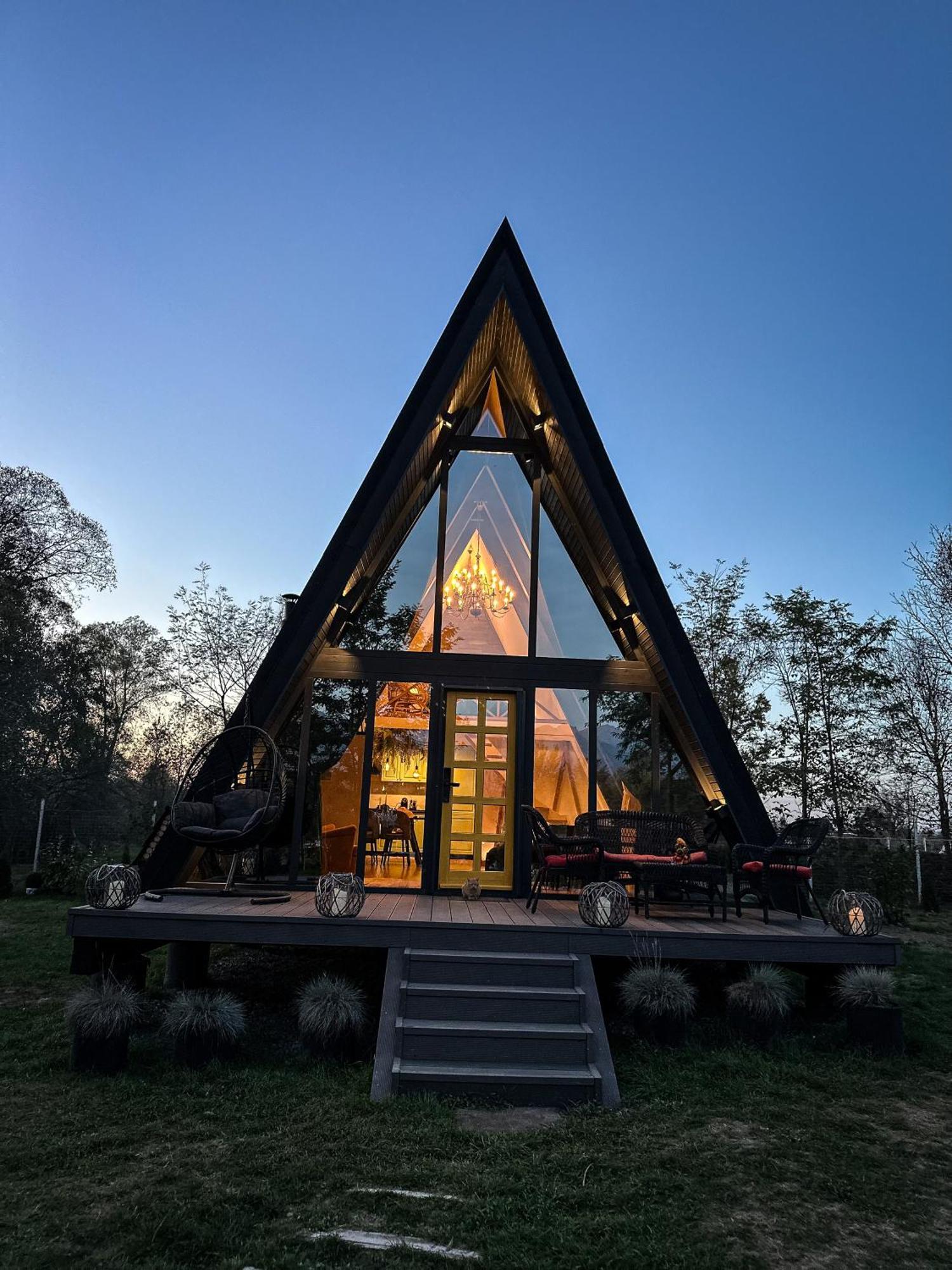 Chalet Porumbacu Garden